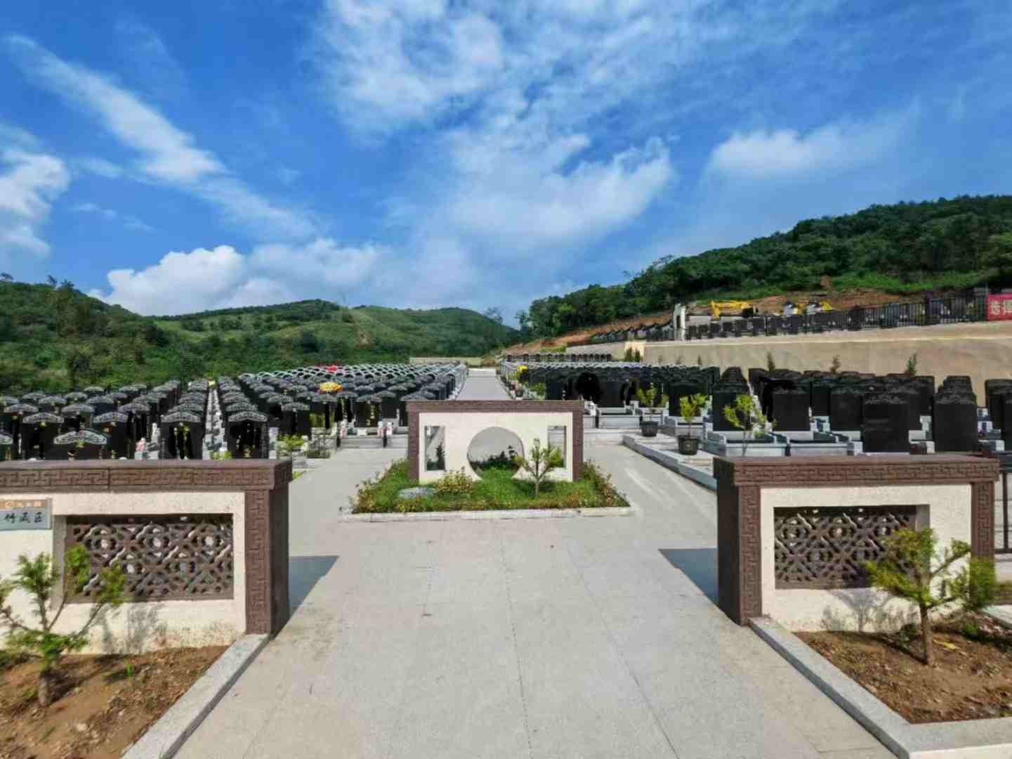墓园环境